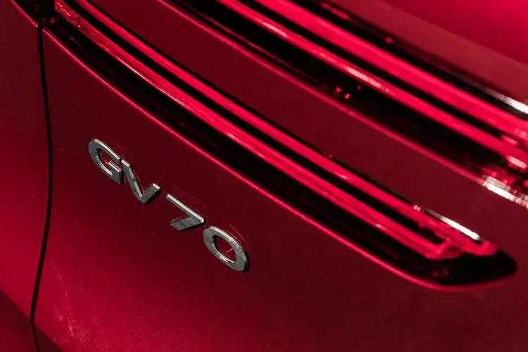 4050481 2.5T Premium 5dr Auto AWD [Innovation Pack]