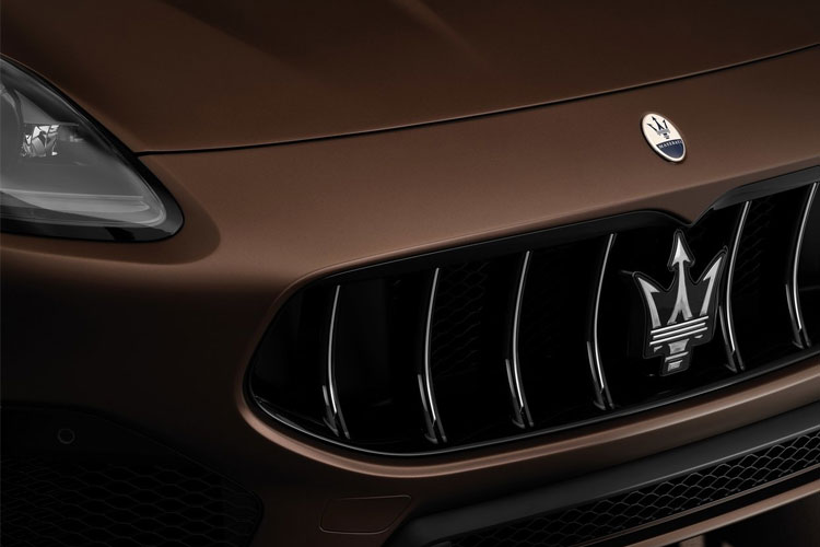 4043755 48V MHEV [330] Modena Lumina 5dr Auto