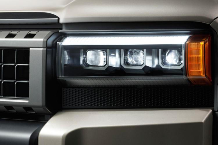 3942537 2.8 D-4D 204 Invincible 5dr Auto [7 Seat]