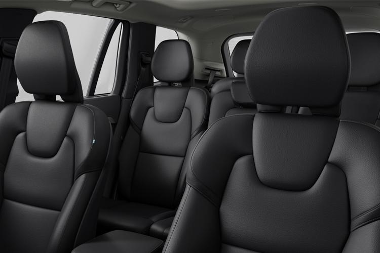 3947238 2.0 T8 PHEV Plus Pro Dark 5dr AWD Geartronic