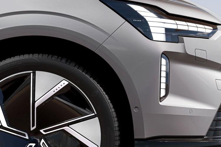 3989834 335kW Twin Motor Ultra 106kWh 5dr Auto