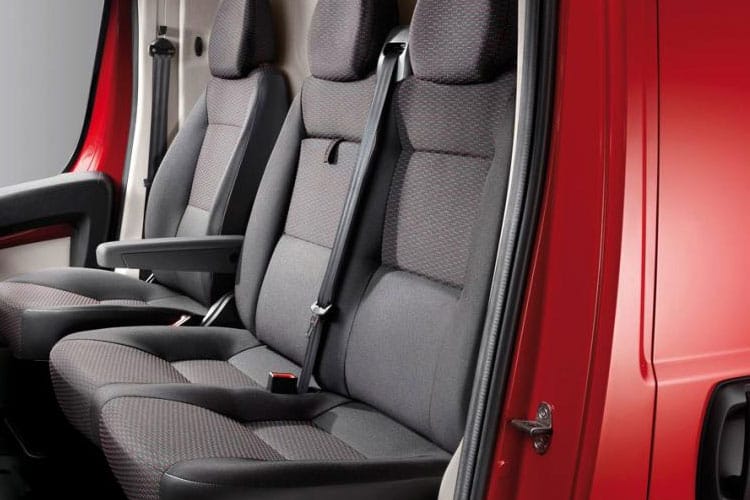 3979254 200kW 110kWh H2 Van Enterprise Auto [22kW]