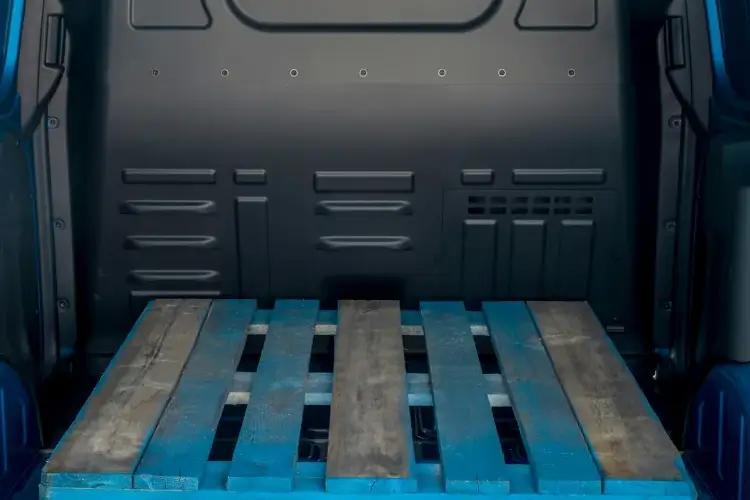 3725762 1.0 EcoBoost 125ps Trend Van Auto