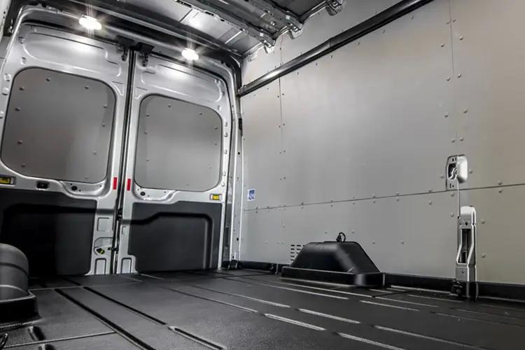 3779691 2.0 EcoBlue 130ps H3 Limited Van Auto [8S] [Nav]