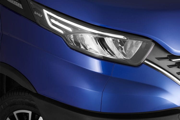 3813262 2.3 High Roof Business Van 4100 WB